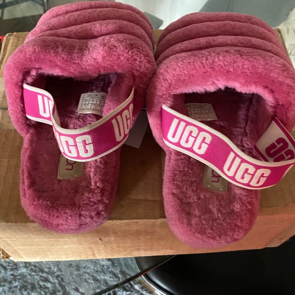 Ugh slides size 9 lounge in this slides - Picture 8 of 8
